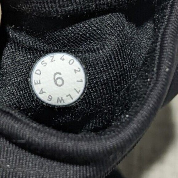 Lululemon Home Stretch Crop Black BLK Luxtreme 19" Women's Sz 6 LW6AEDS Leggings - Picture 4 of 9